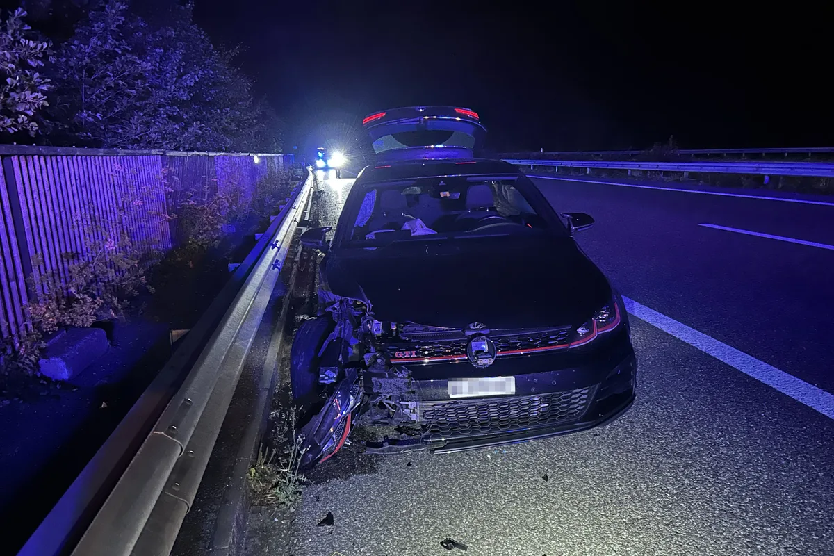 Kölliken AG - Kollision mit einer Randleitplanke auf der A1