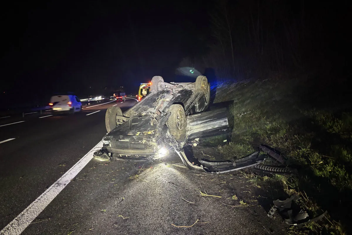 A1 Oftringen AG – Auto überschlägt sich bei Unfall