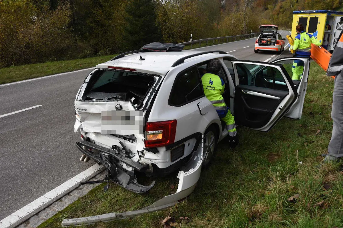 Unfall Gossau SG - Drei Verletzte nach Auffahrkollision