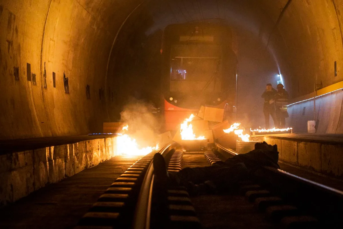 Inszeniertes Zugunglück im Ruckhaldetunnel SG