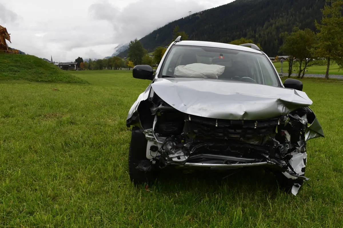 Davos Frauenkirch GR – Frontalkollision fordert drei Verletzte