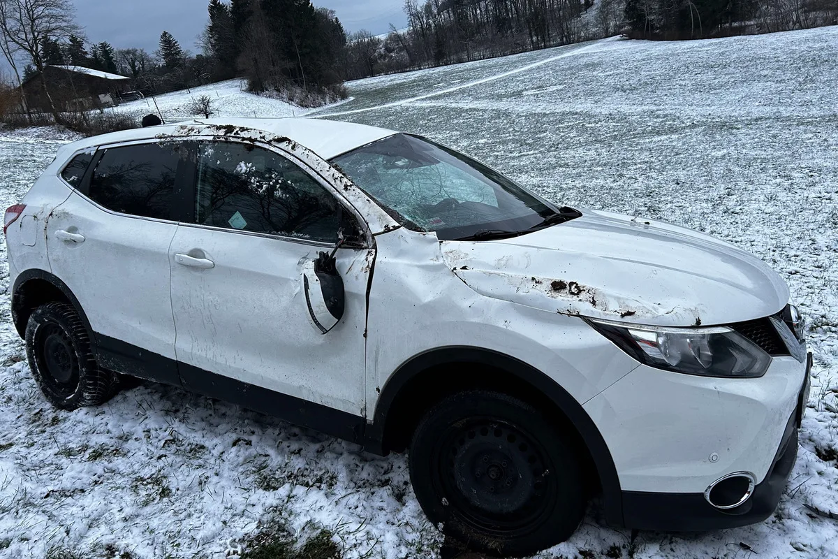 Märstetten TG - Bei Unfall überschlagen