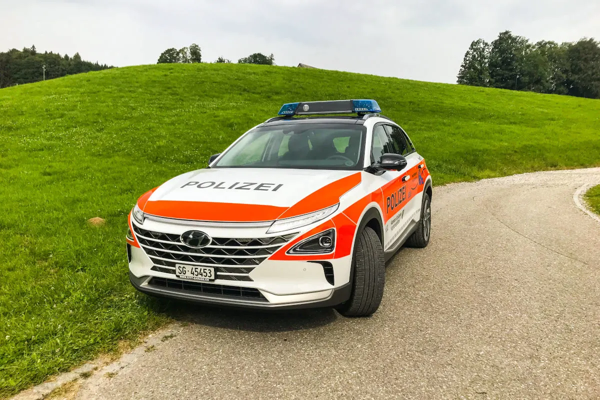 Kanton St.Gallen – Kantonspolizei neu mit Wasserstoffauto unterwegs