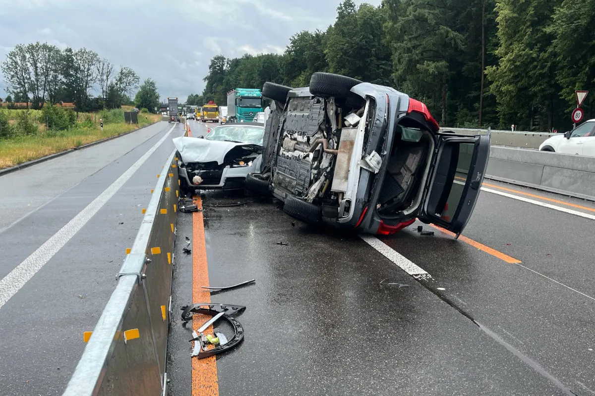A1 Deitingen SO – Unfall mit LKW und vier Autos