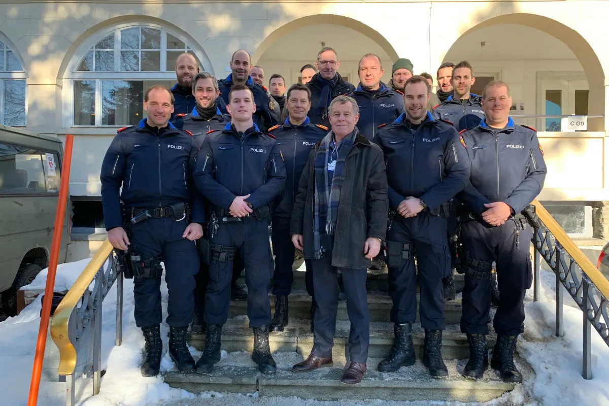 Zürich/Davos - Polizisten am WEF besucht