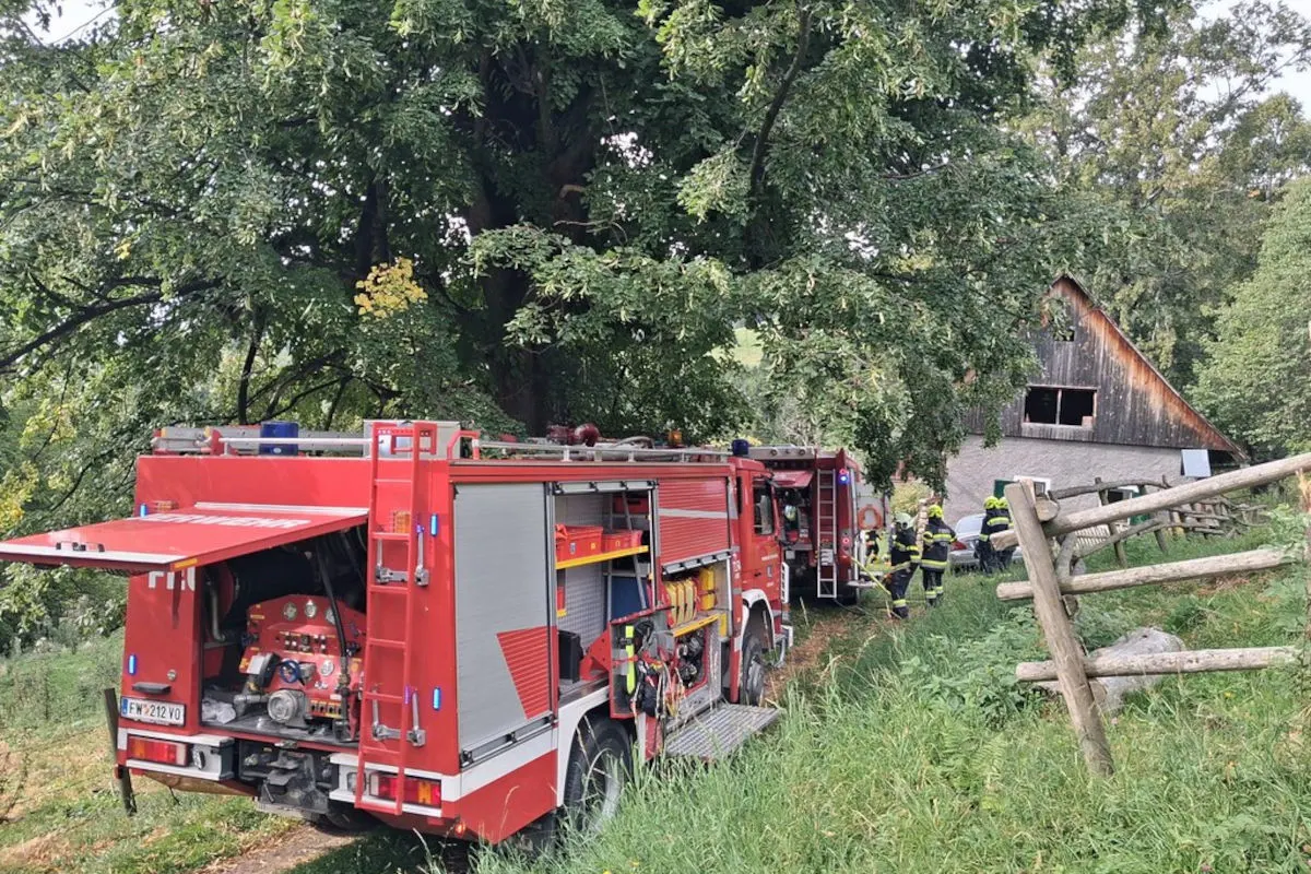 Graden ST – Almhütte gerät in Brand