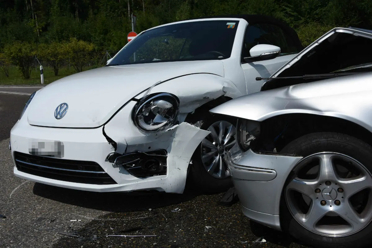 Rapperswil-Jona SG - Zwei Autos zusammengestossen