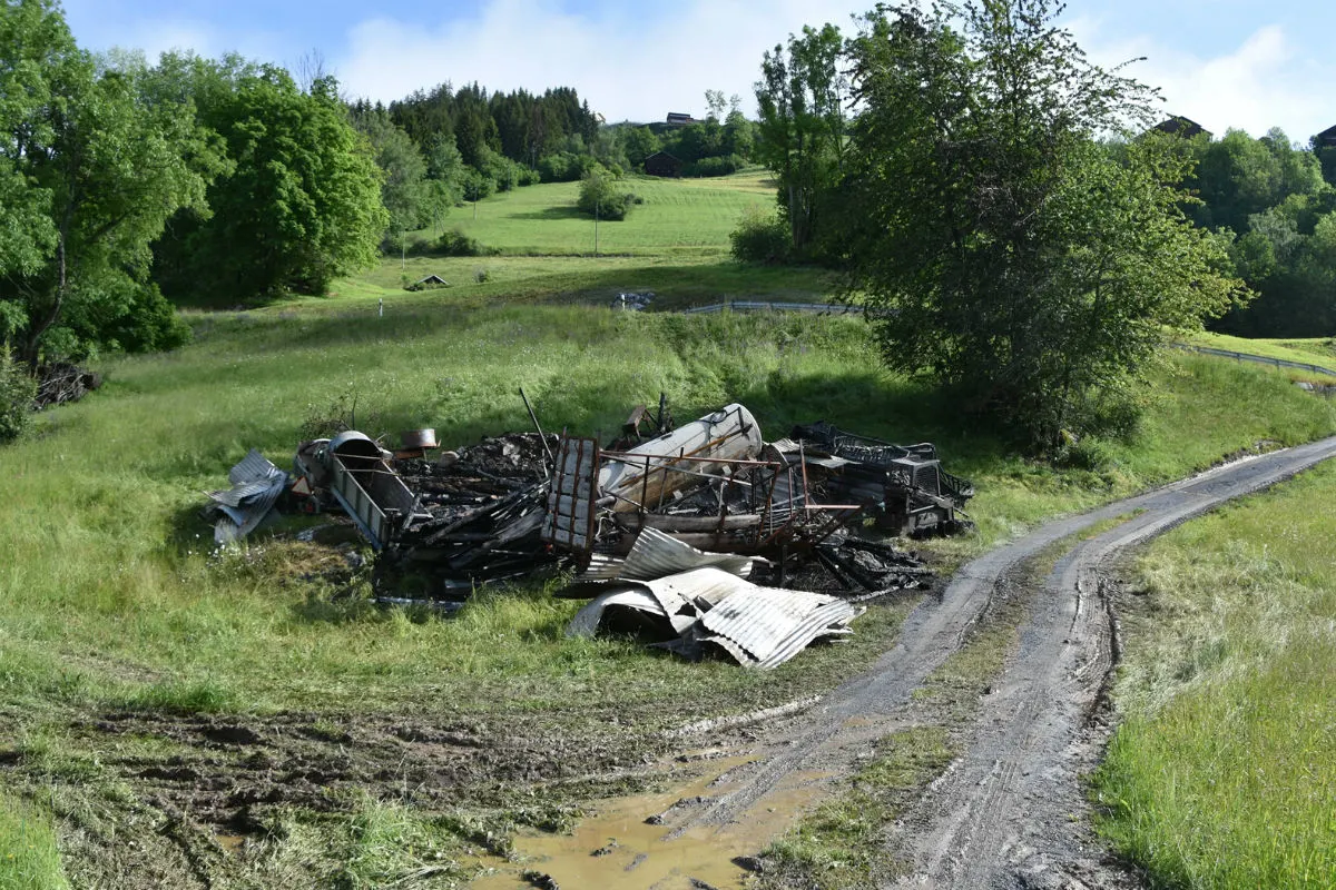 Siat GR - Stall vollständig niedergebrannt