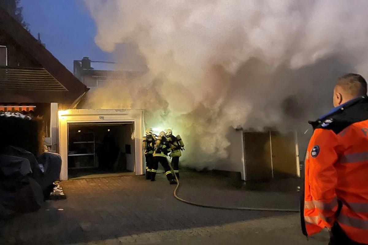Rudolfstetten AG - Autos in Brand gesetzt - Polizei geht von Brandstiftung aus