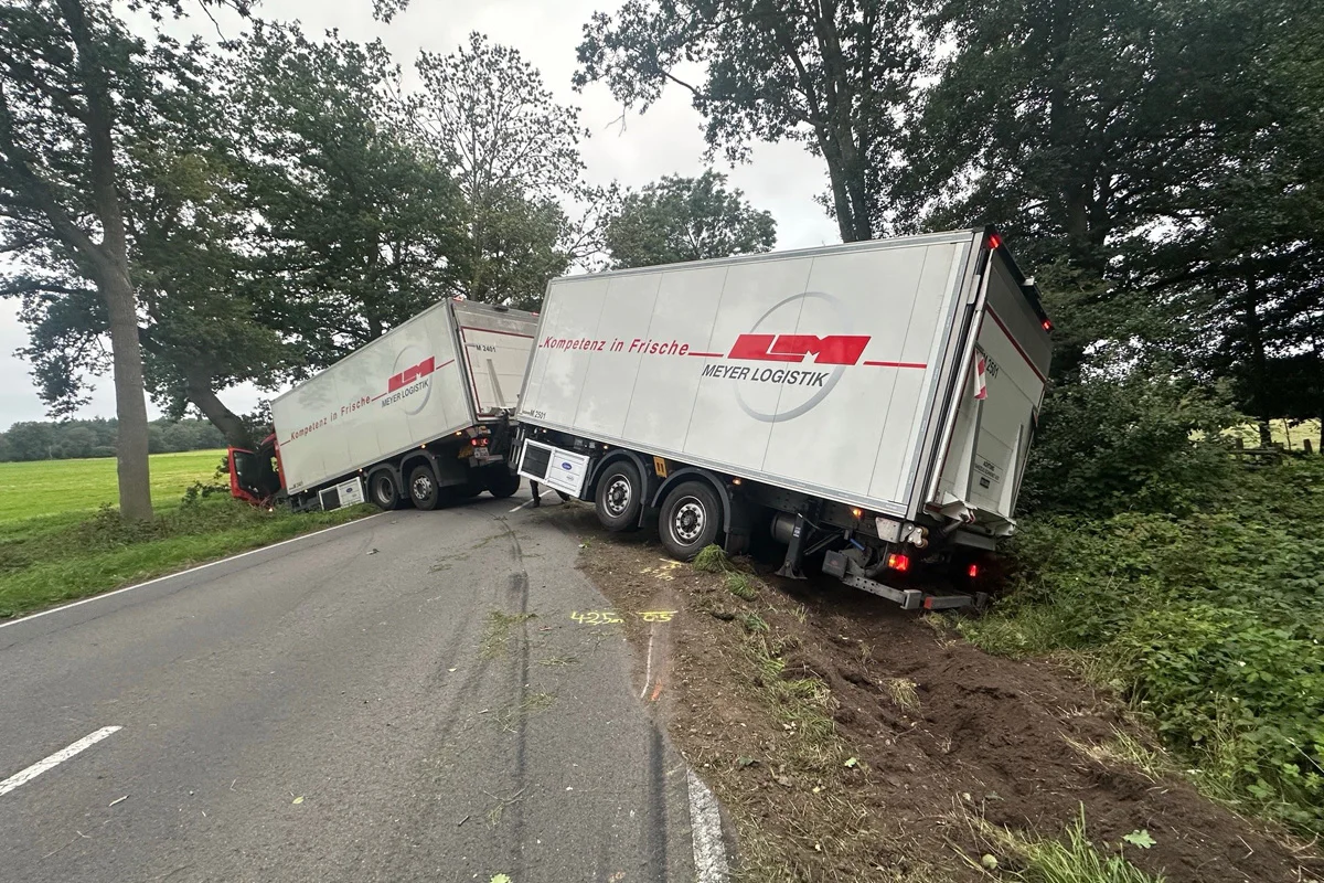 L116 Hemmoor NI – Lkw blockiert nach Unfall Landstraße