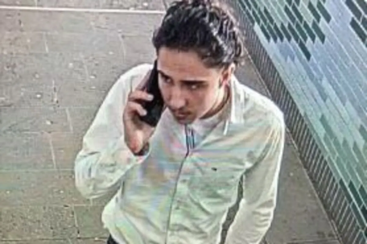 Bonn NW - Taxifahrer mit einem Messer bedroht