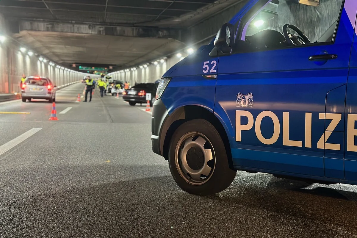 Basel/A2 - 33 Fahrzeuge gründlich kontrolliert 