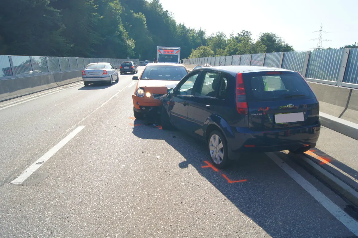Baar ZG - Frontalkollision auf der Lorzentobelbrücke