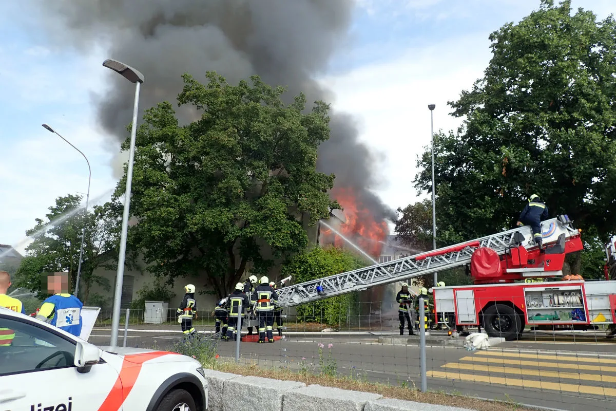 Güttingen TG - Jugendliche zünden Turnhalle an