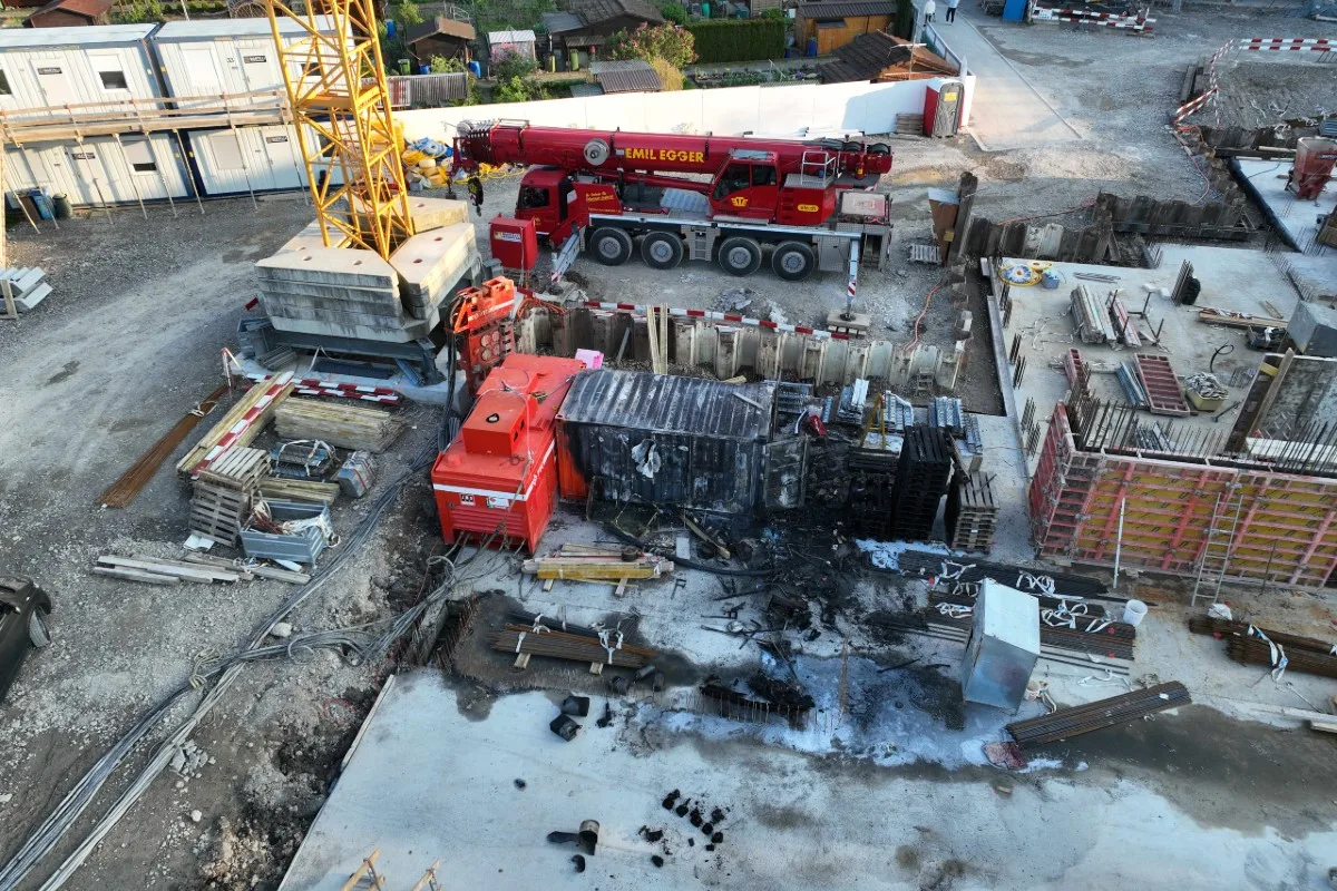 Rapperswil-Jona SG - Brand von Baustellen-Container