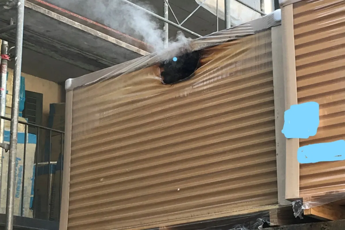 Feuerwehreinsatz in Stein am Rhein SH - Zigarette löst Brand auf Baustelle aus