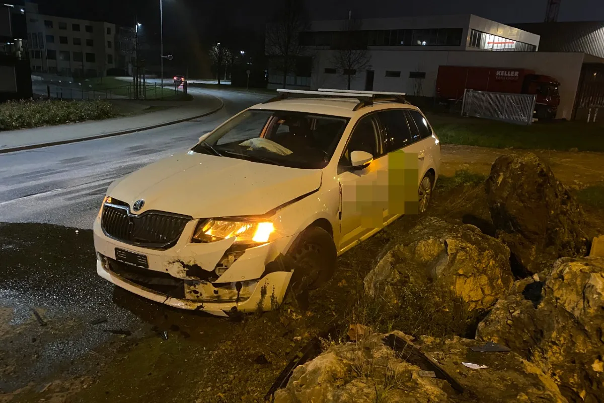 Unfall in Spreitenbach AG - Lenker hatte über 1.7 Promille Alkohol im Blut