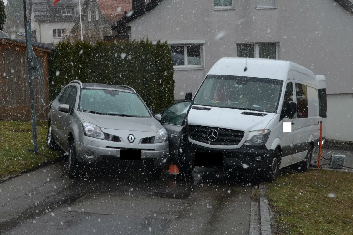 Heiden AR - Auto macht sich selbständig