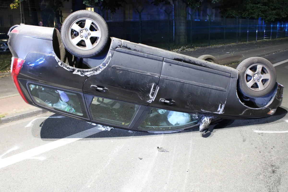 Hamm-Werries – Volvo landet nach Verkehrsunfall auf dem Dach