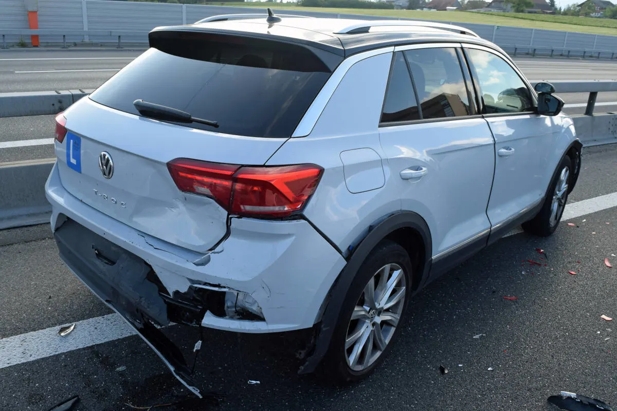 A2 Rothenburg LU - Auffahrkollision fordert vier verletzte Personen