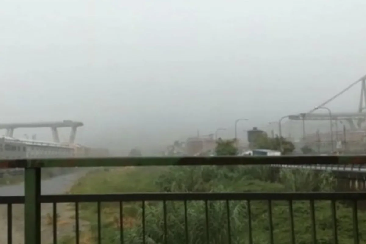 Eilmeldung - Autobahn-Brücke bricht in Genua (IT) ein