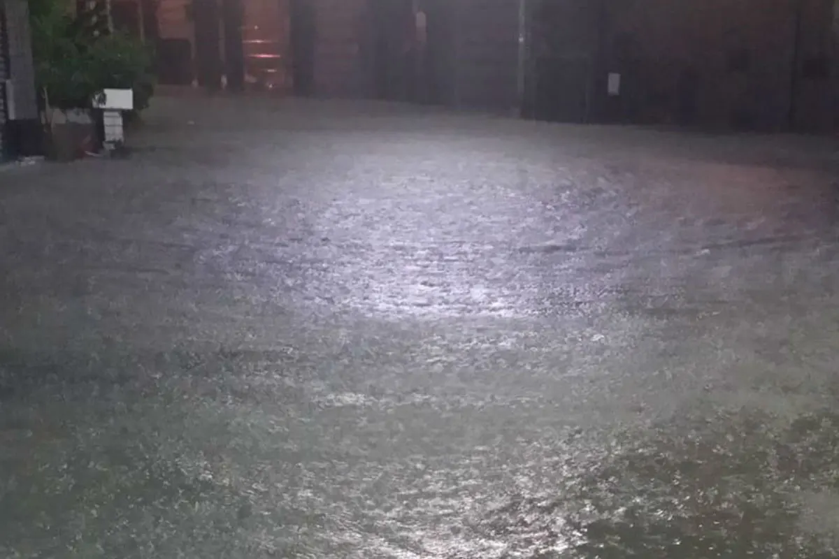 Sintflutartige Regenfälle haben in Taiwan die Bevölkerung überrascht
