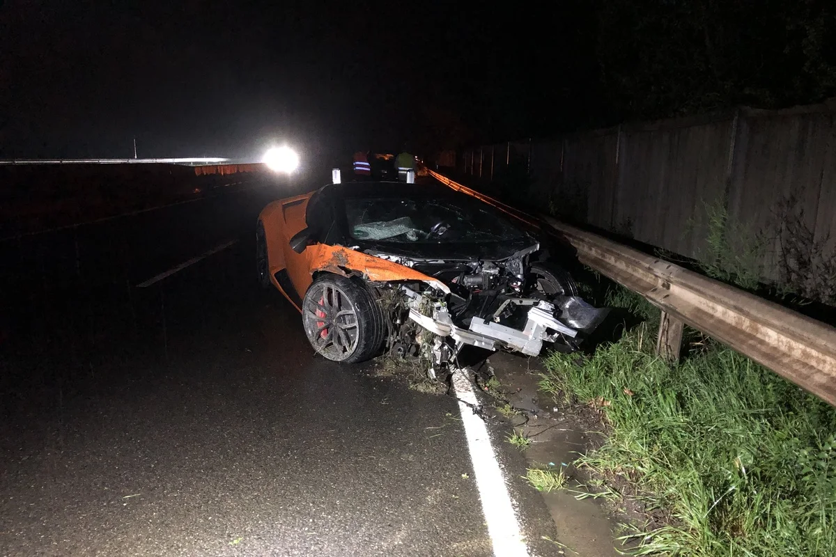 Mainz RP - Immenser Sachschaden nach Unfall mit einem Lamborghini Huracan