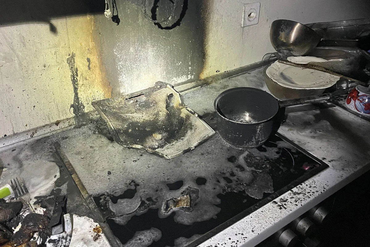 Grono GR – 17-Jähriger versucht Ölbrand mit Wasser zu löschen