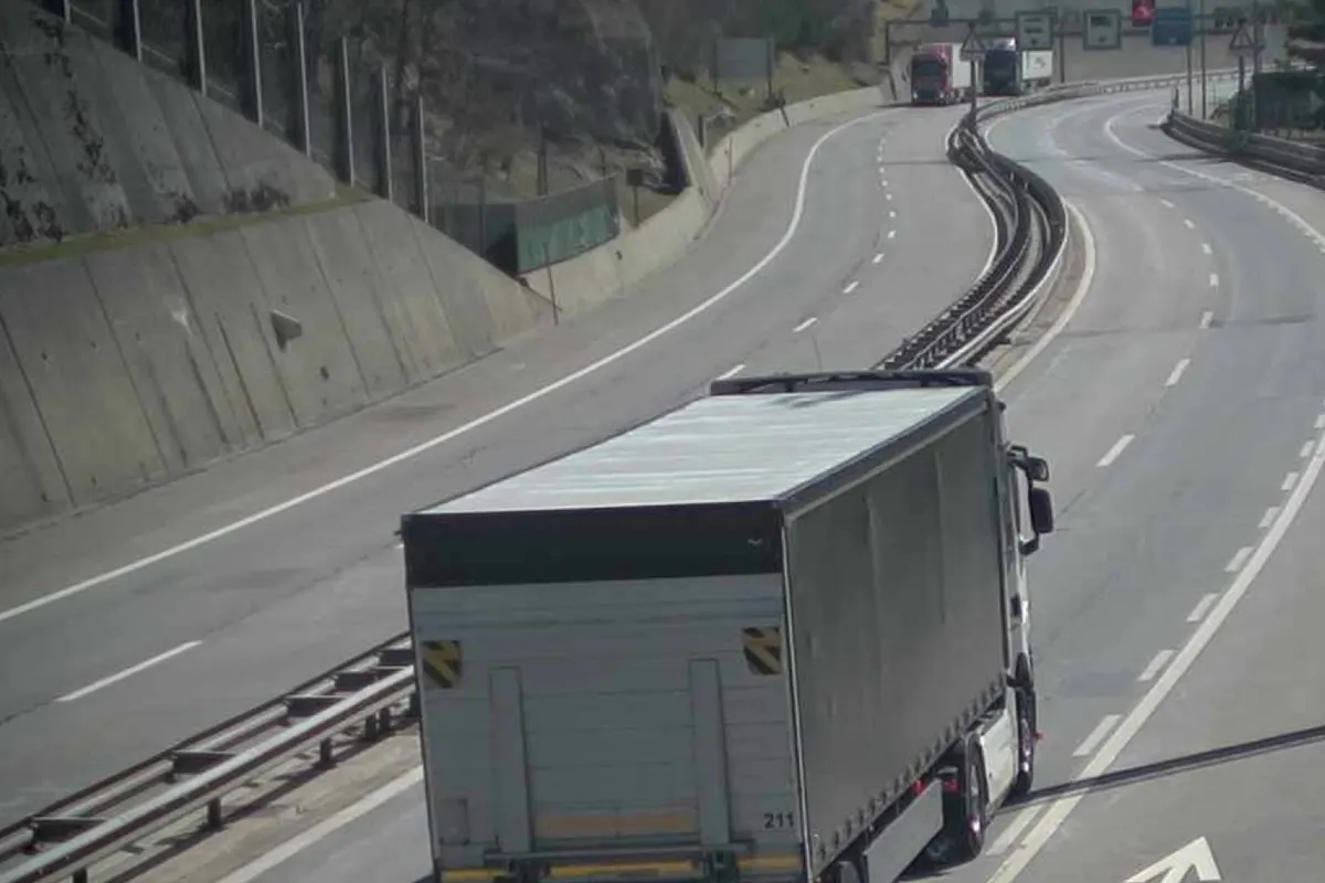 Schwerverkehr -  140 000 Fahrzeuge kontrolliert