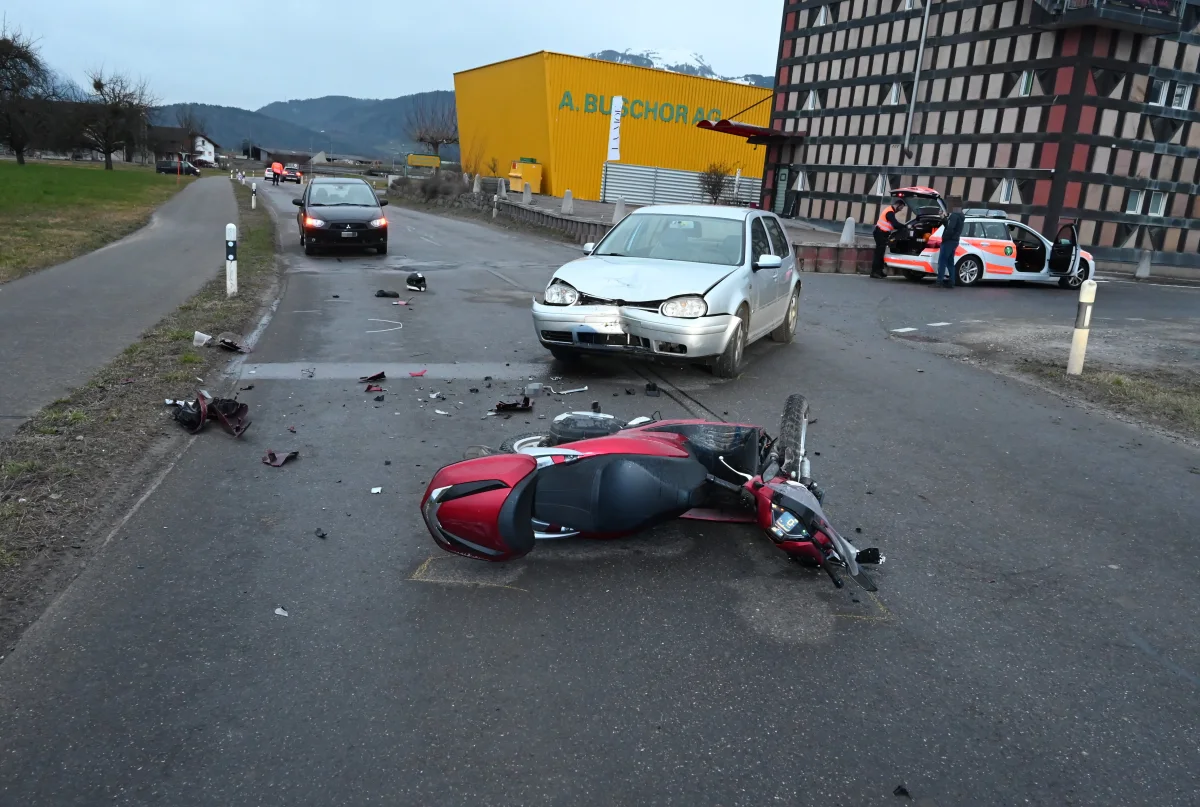 Altstätten SG: Motorradfahrer übersehen – 47-Jähriger unbestimmt verletzt