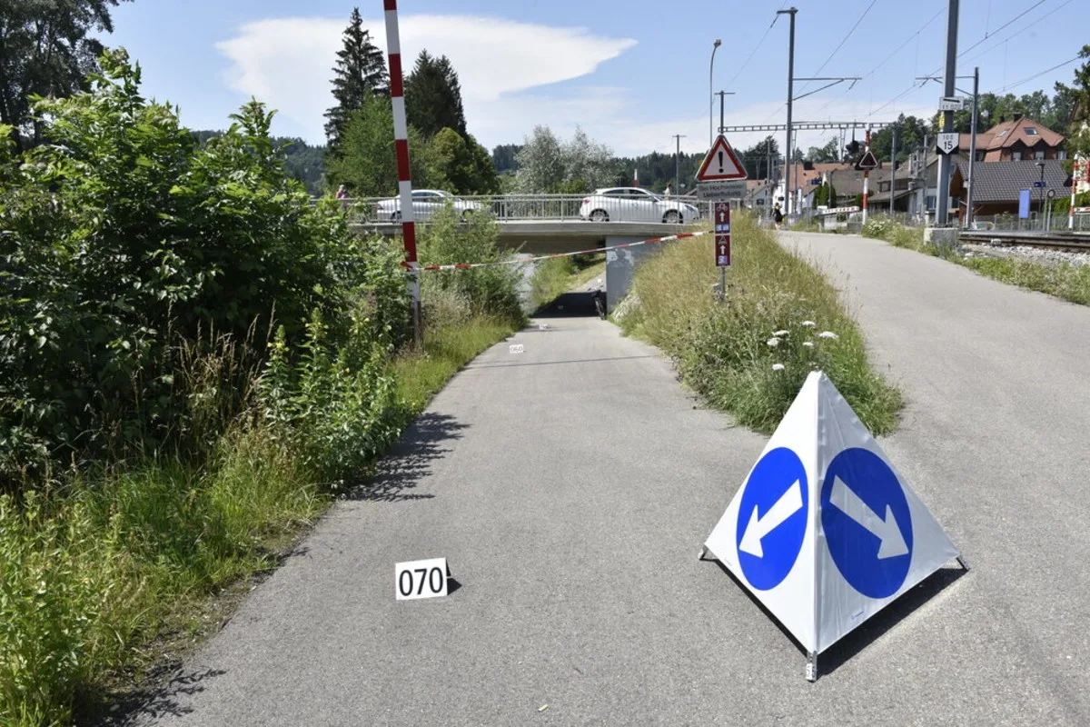 Rikon ZH - Zwei Verletzte bei frontaler Kollision mit dem Velo
