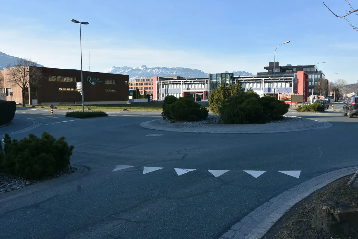 Vaduz FL - Auto fährt Velofahrerin an 