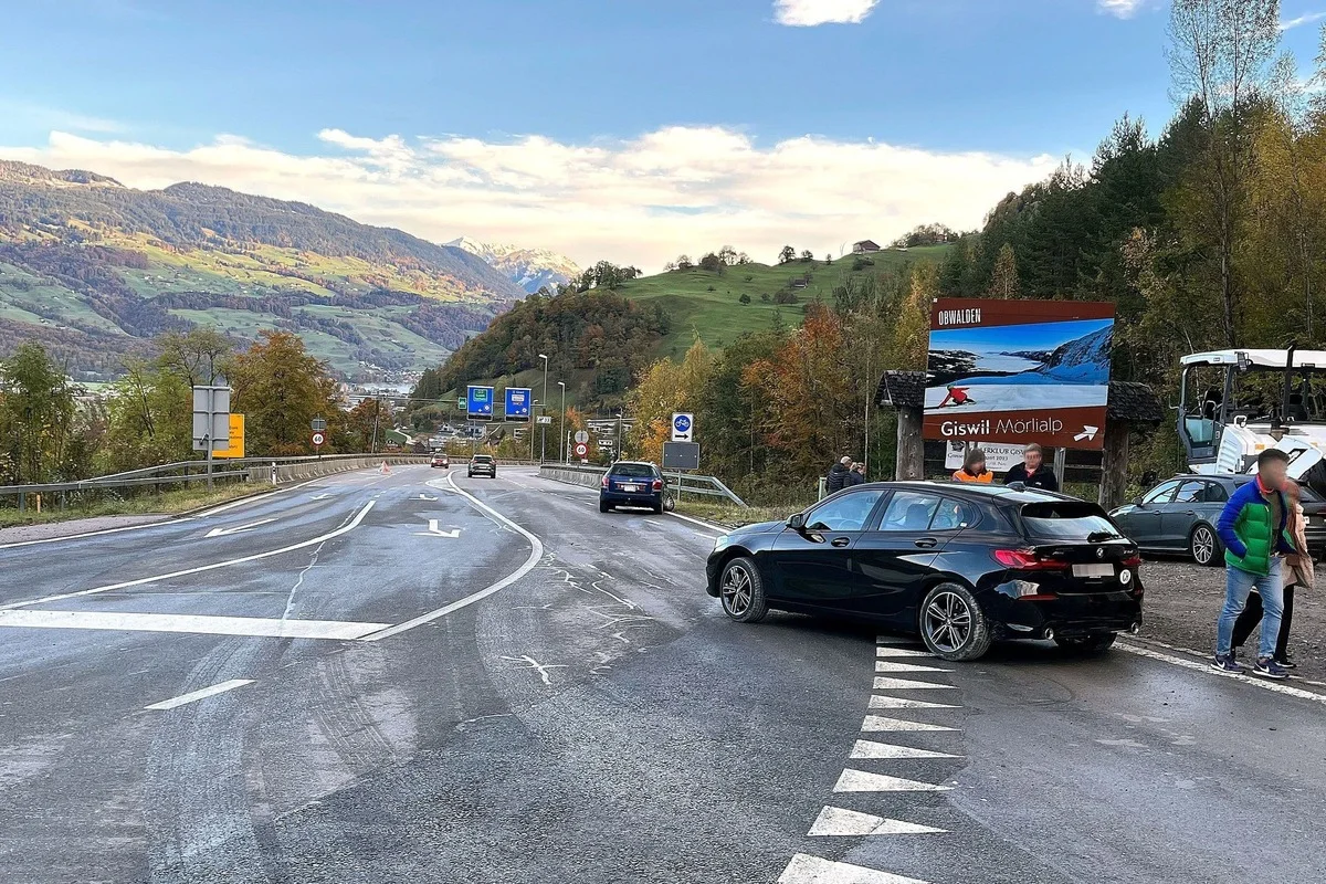 Giswil OW - Erheblicher Sachschaden nach Unfall