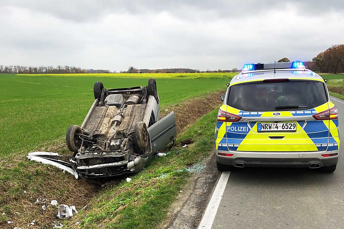 Auto überschlug sich in Bad Sassendorf-Weslarn - 19-Jähriger verletzt