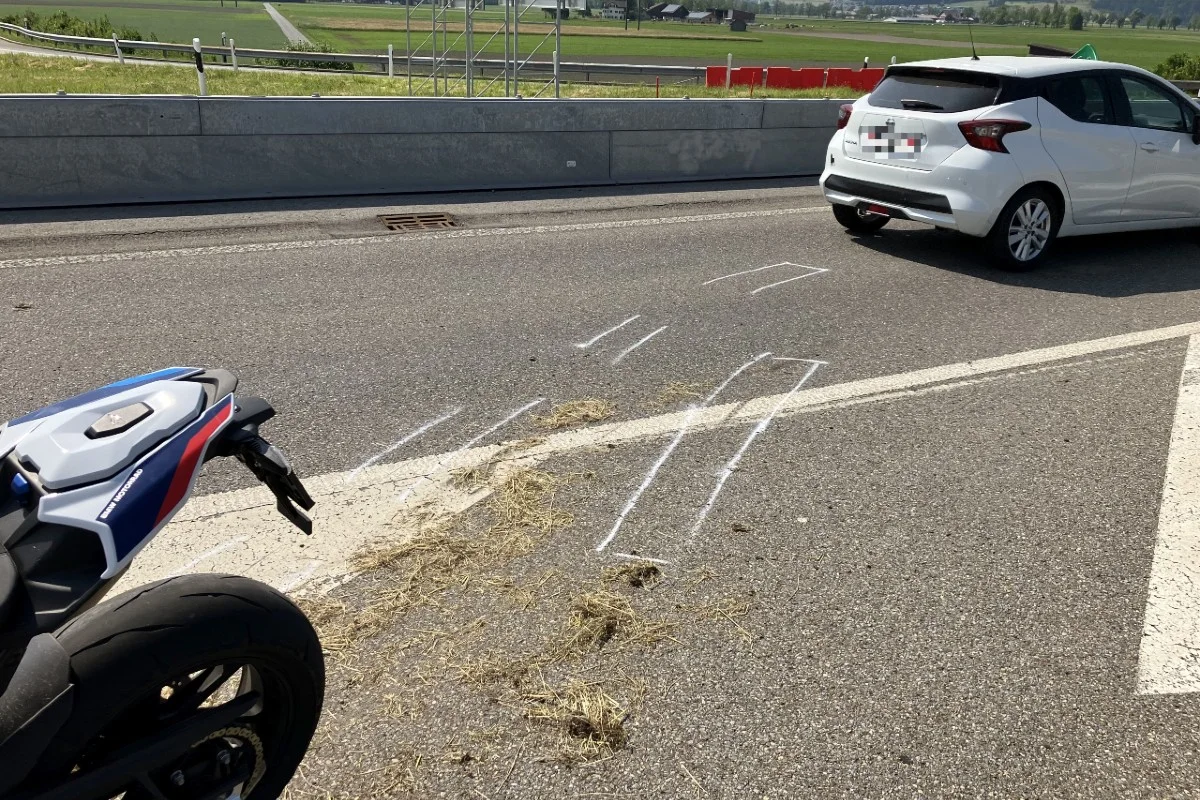Benken SG - Unfall heute beim Autobahnkreuz Reichenburg auf der A3