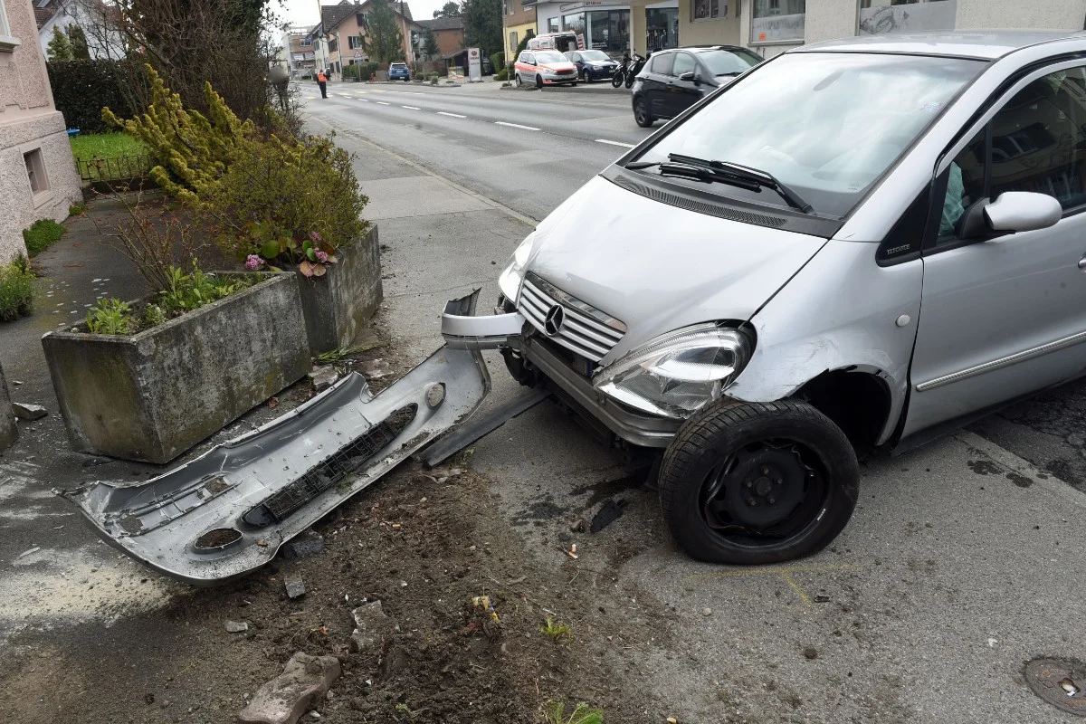 Schötz LU - Zwei Personen nach Verkehrsunfall im Spital