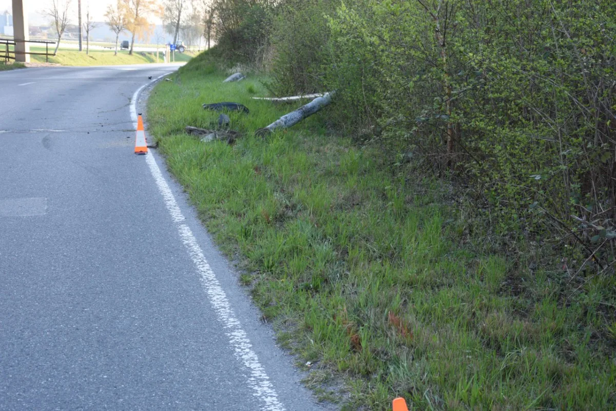 Oberriet SG - 25-Jähriger fahrunfähig verunfallt und geflüchtet