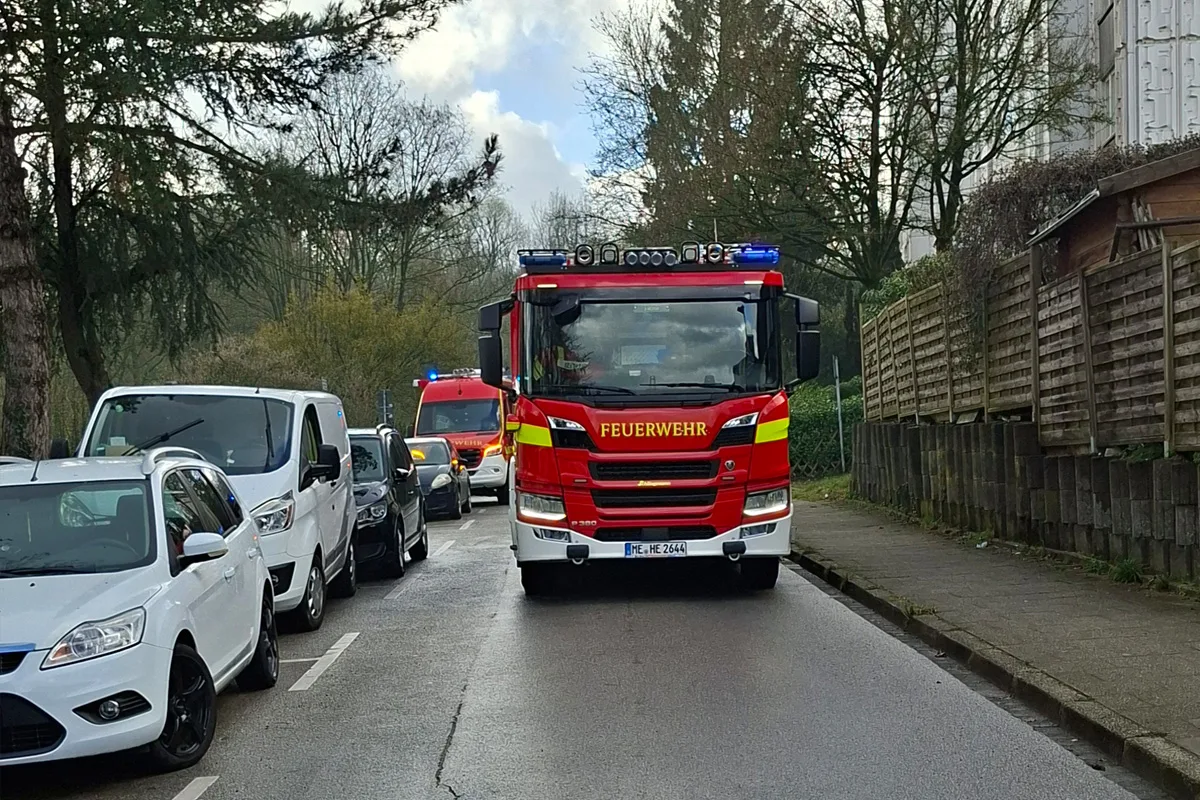 Heiligenhaus – Pkw brennt in Garage eines Einfamilienhauses