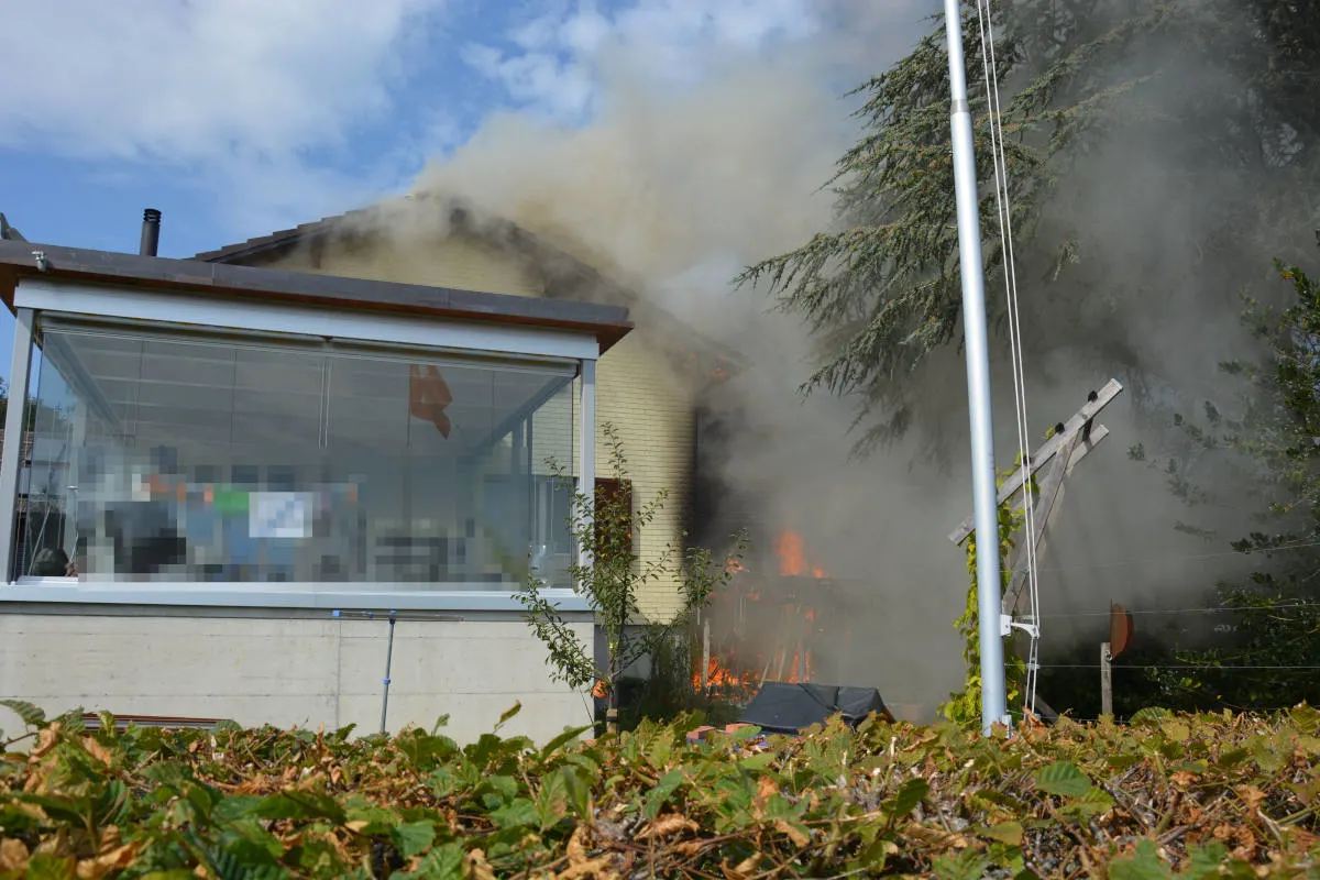 Hägendorf SO – Holzschopf und Einfamilienhaus durch Feuer massiv beschädigt