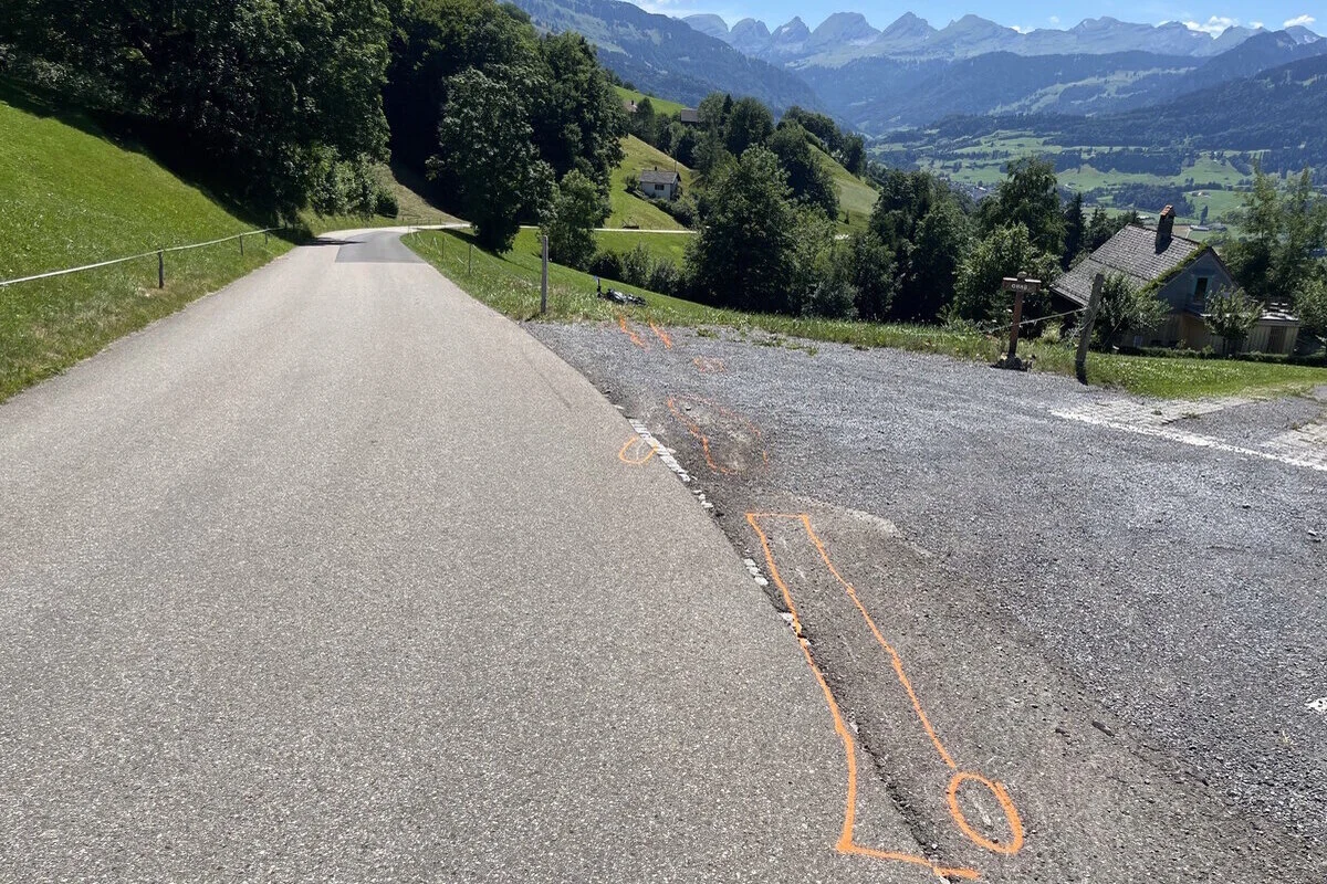 Krummenau SG – Sturz in Kurve - Motorradfahrer verletzt sich bei Unfall