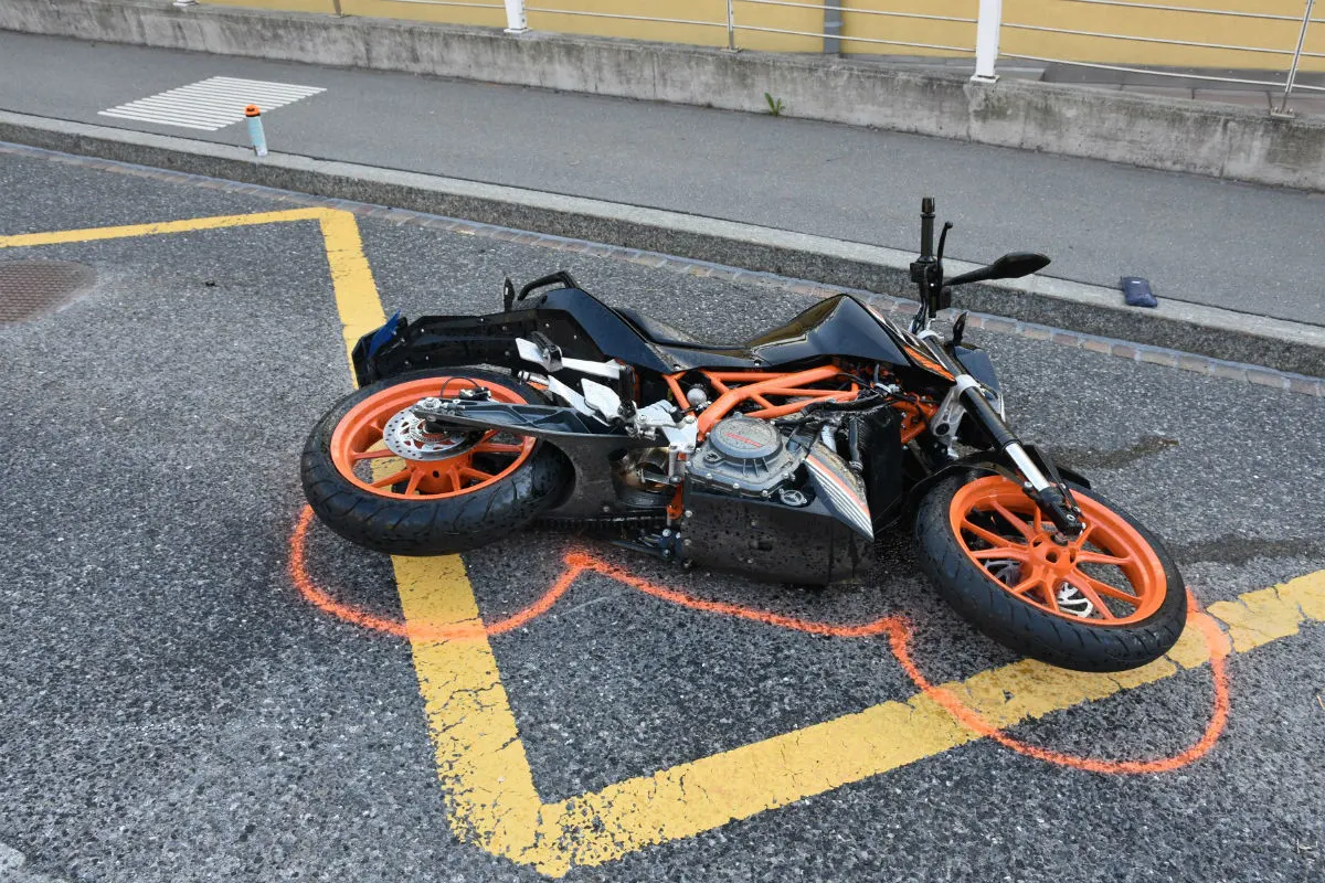 Triesen FL - Auto kollidiert mit Motorrad