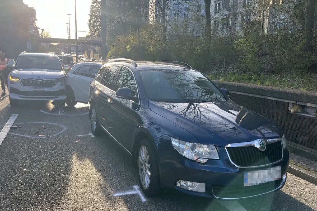 St.Gallen - Unfall zwischen drei Autos