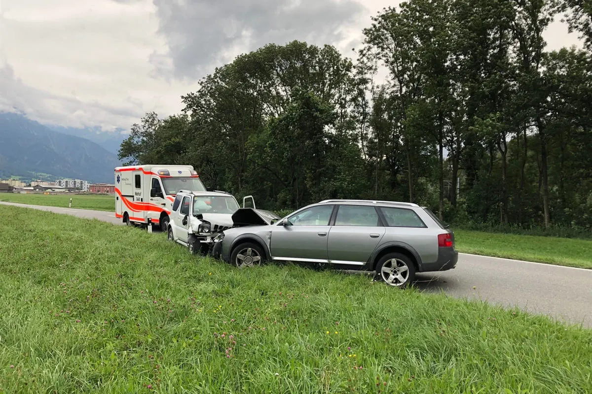 Maienfeld GR - Frontalkollision bei Überholmanöver