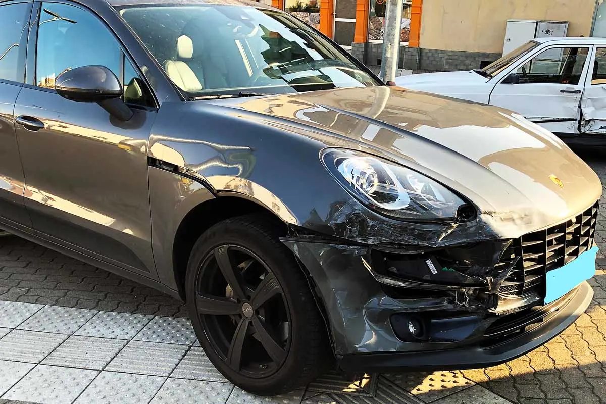 Zweibrücken - Unfall wegen Missachtung des Rotlichts