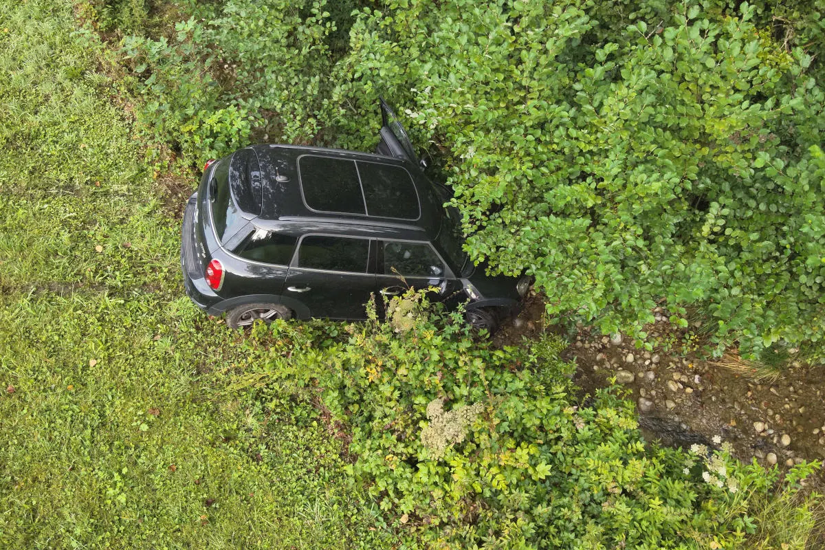 Lichtensteig SG - Frau verursacht Selbstunfall mit Auto