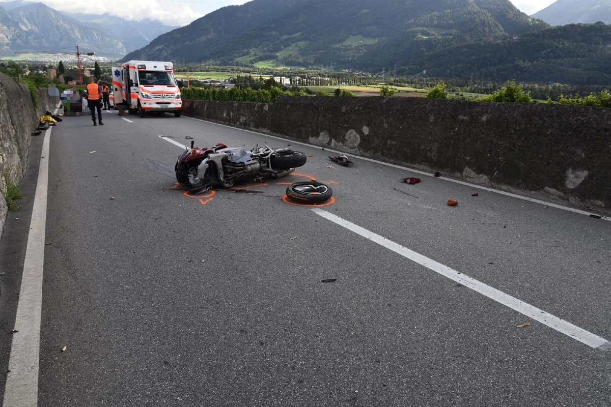 Unfall in Maienfeld GR - 38-jähriger Töfffahrer verletzt sich beim Sturz