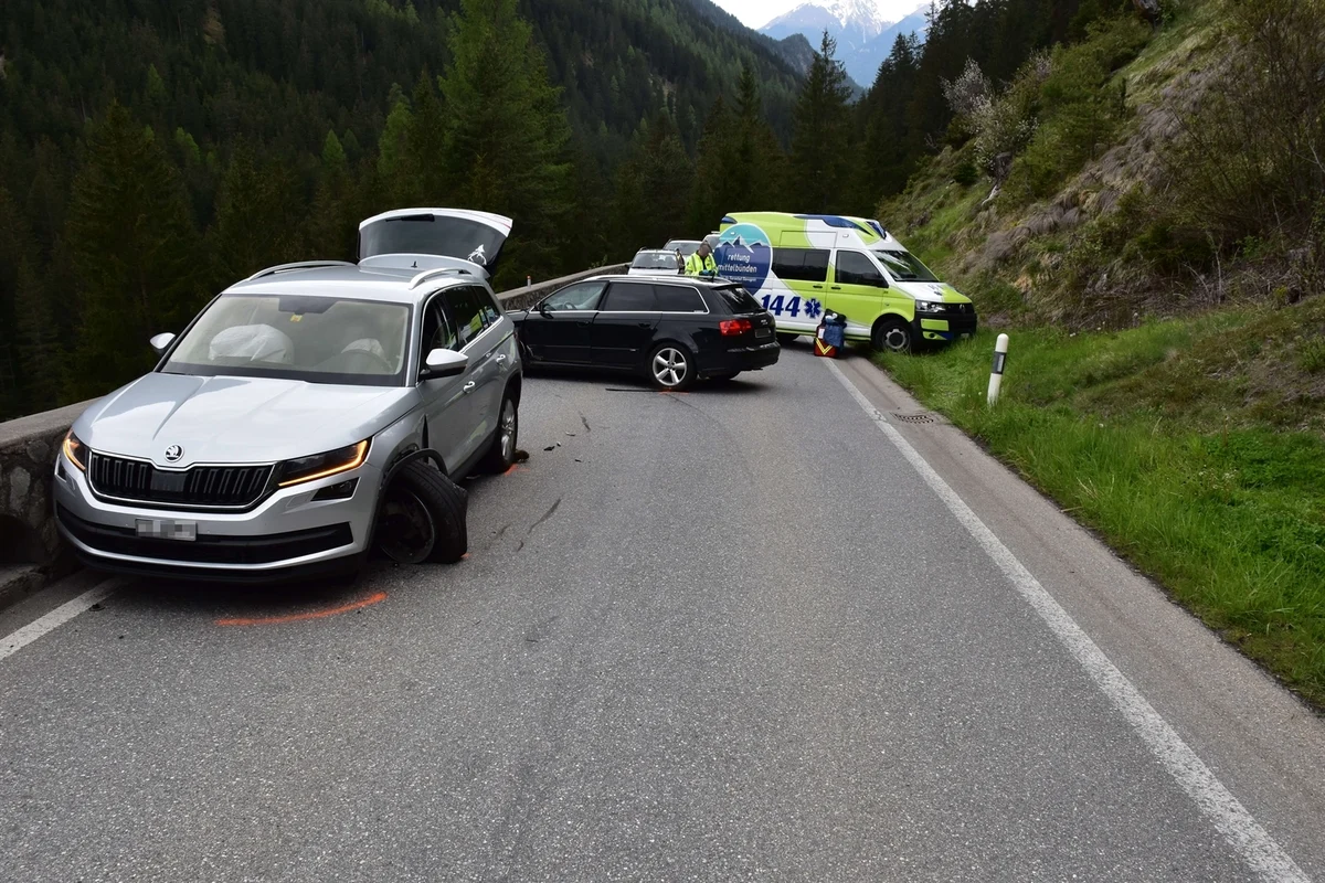 Seitlich-frontale Kollision in Bergün GR 