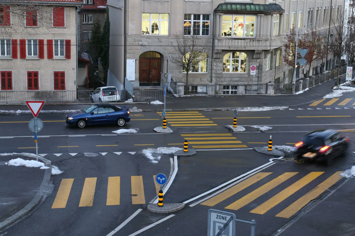 St. Gallen SG - Mann von Auto erfasst - Zeugenaufruf