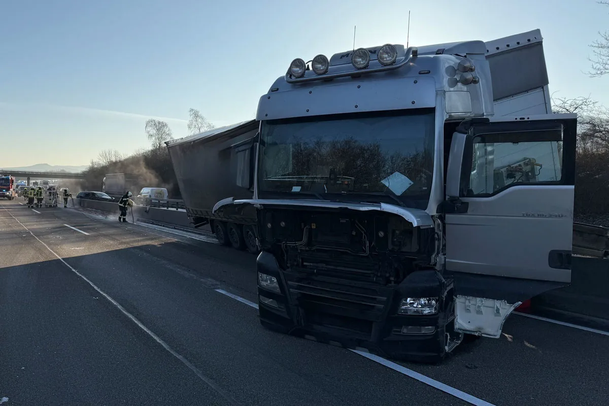 Zierenberg – Vier Verletzte nach zwei Unfällen auf der A44