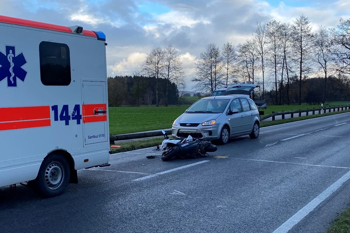 Affeltrangen TG - Junge Motorradfahrerin verletzt